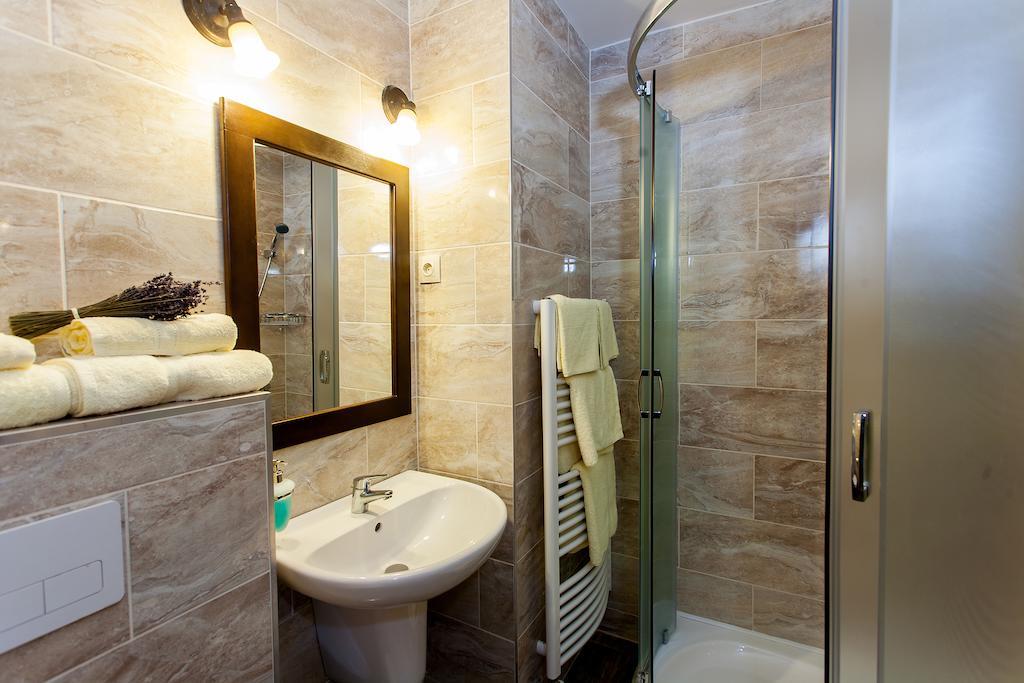 Hotel Bacchus Keszthely Bagian luar foto